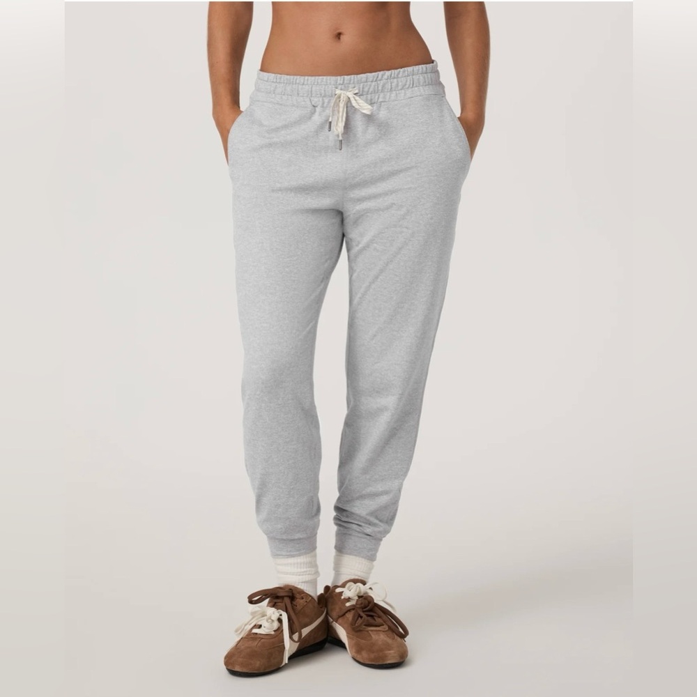 Vuori Heather Gray Joggers